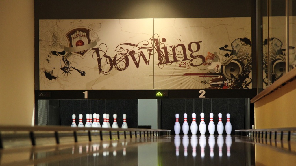 Sport Bowling Game Activity Pins  - myshoun / Pixabay