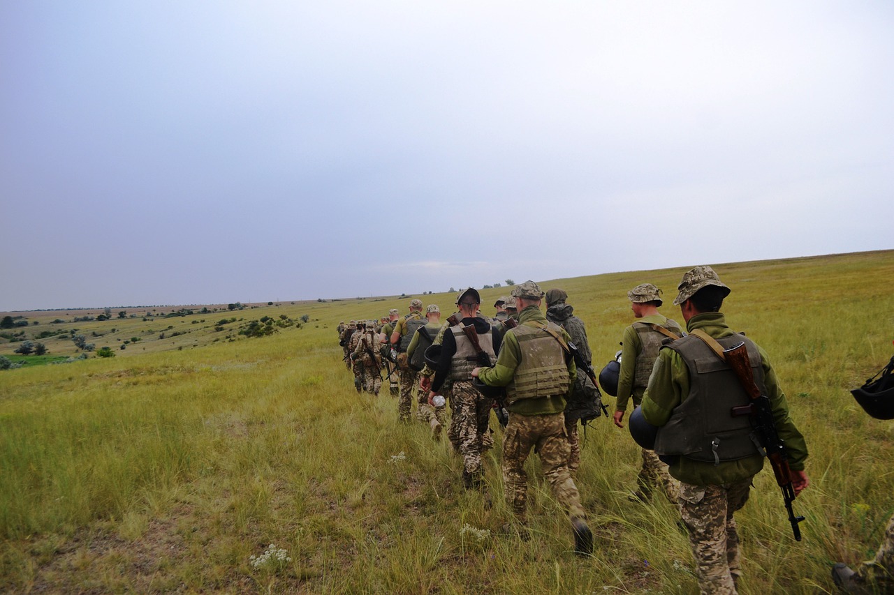 Squad Field Walking Military Navy - stayerimpact / Pixabay