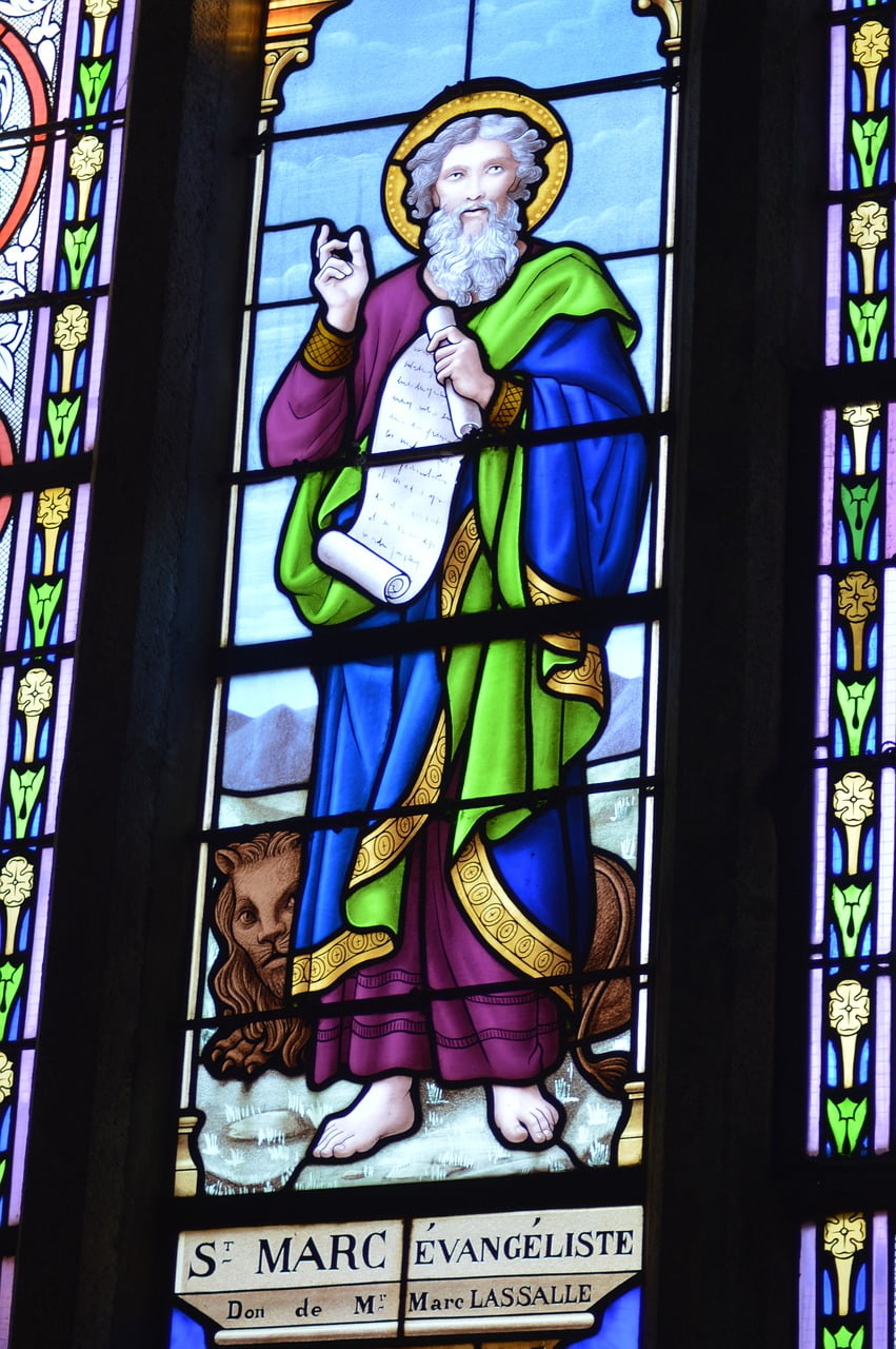 Stained Glass Colorful Church Saint - dodo71 / Pixabay