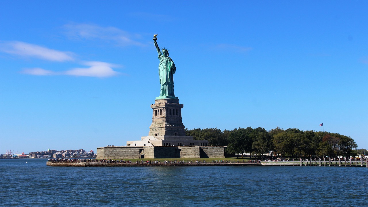 Statue Of Liberty New York - randomwinner / Pixabay