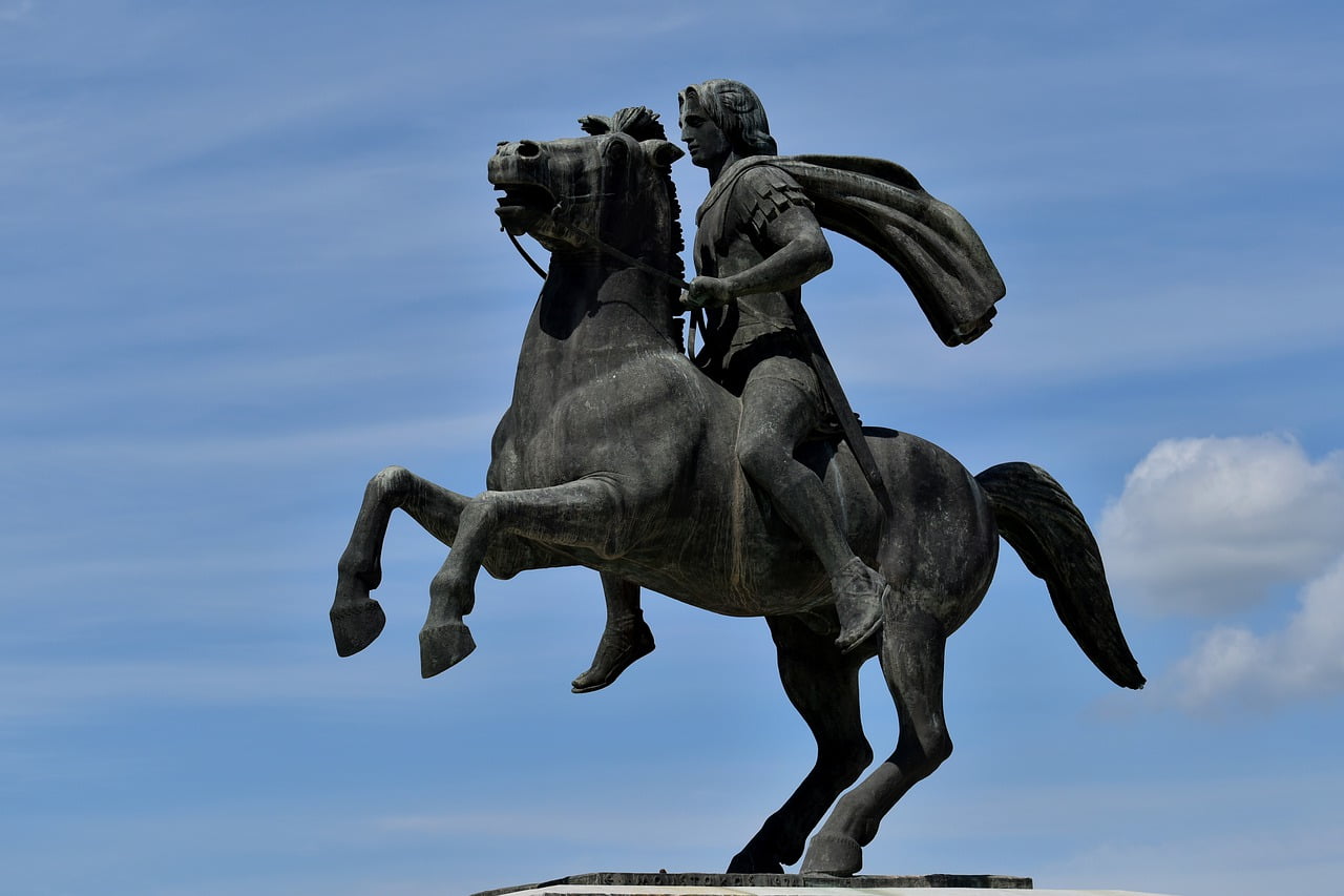 Statue Sky Sculpture Horse Rider - papazachariasa / Pixabay