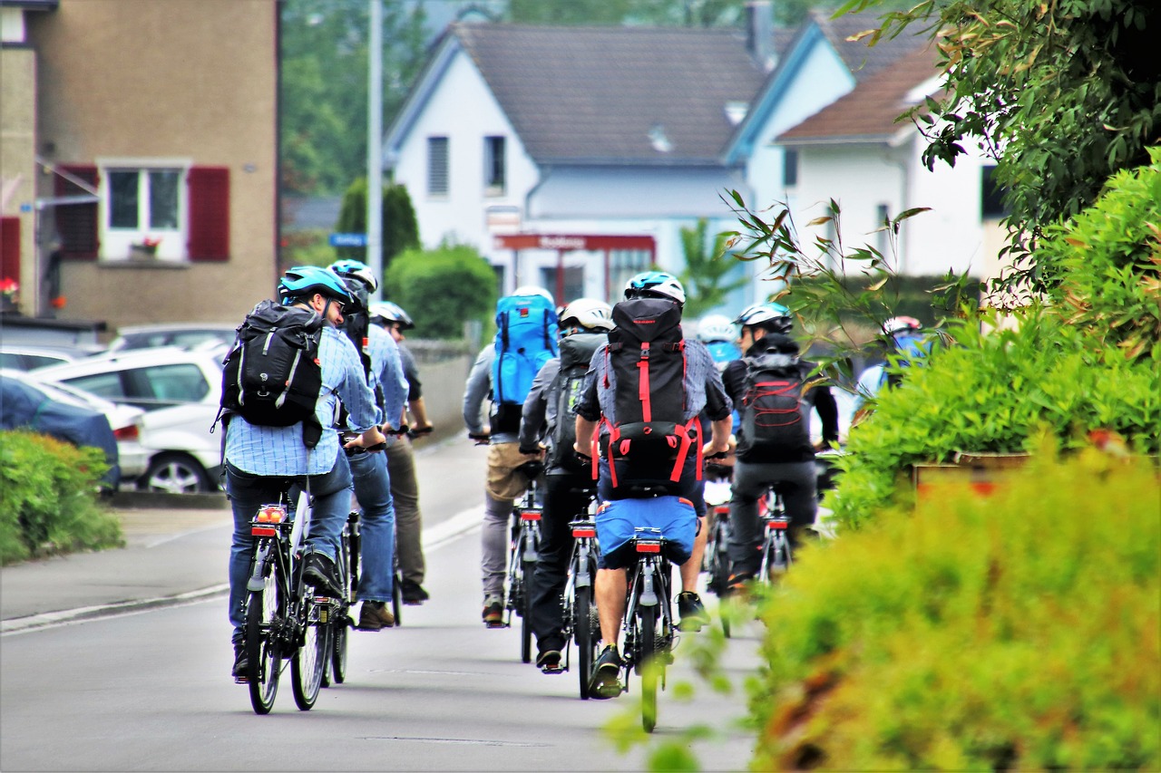 Street Bike People Male Traffic  - pasja1000 / Pixabay