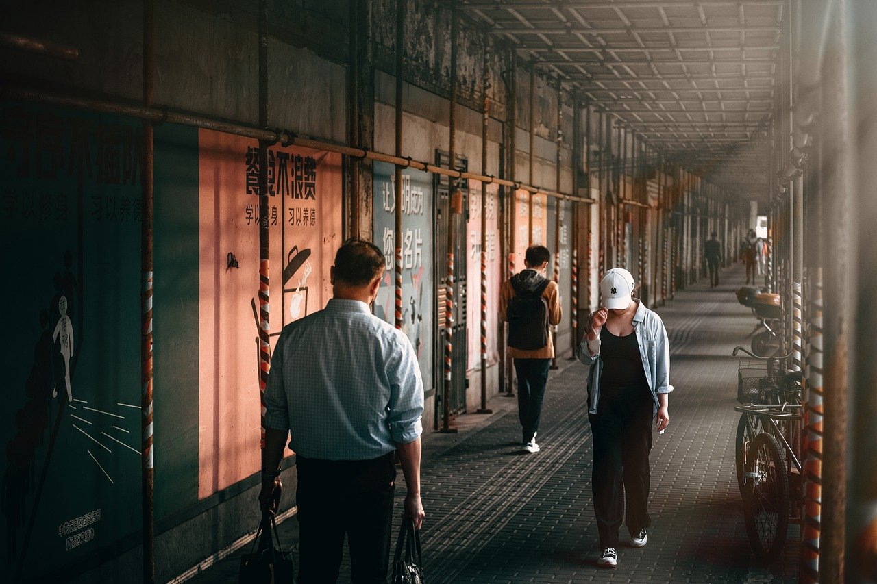 Street People Walkway Path Walking - zhuwei06191973 / Pixabay