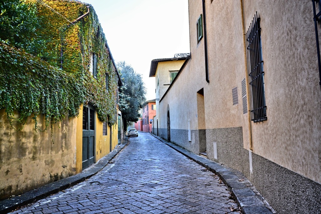 Streets Hills Villas Italy Tuscany  - Rangoni-Gianluca / Pixabay