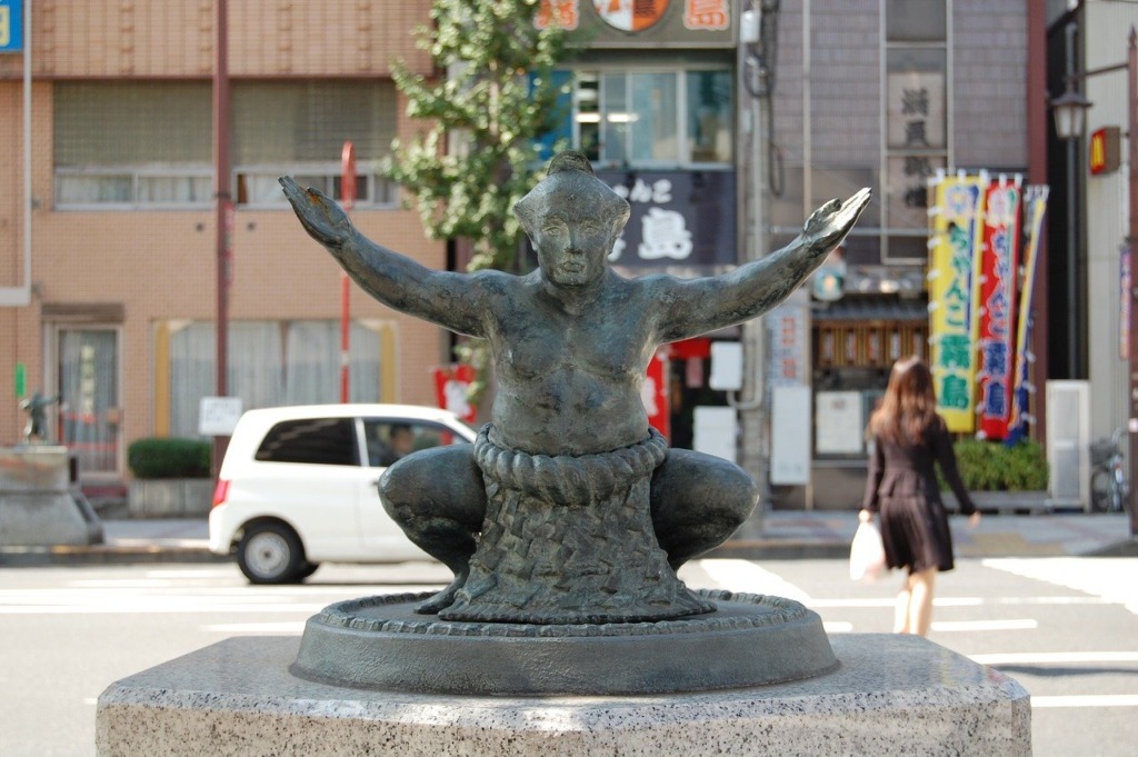 Sumo Fighter Sculpture Japan Pose  - Cuentaviajes / Pixabay
