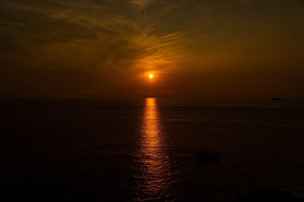 Sunrise Sun Sea Sunlight  - sejin0451 / Pixabay