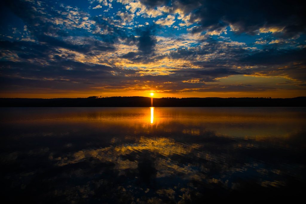 Sunrise Sunset Lake River Water  - fleglsebastian7 / Pixabay