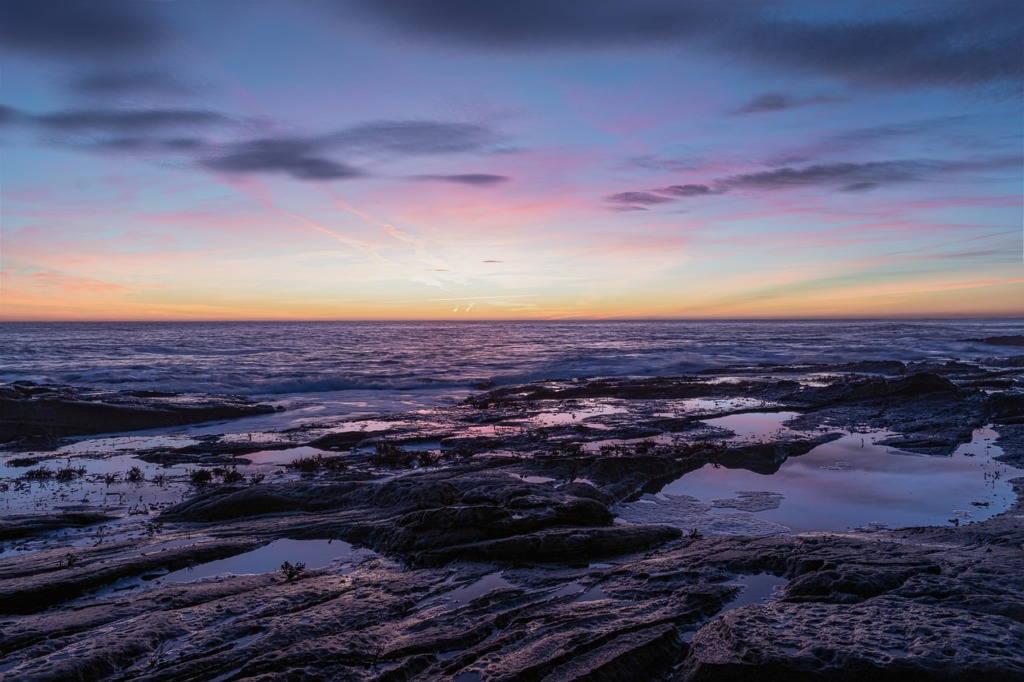 Sunrise Sunset Ocean Seascape  - joestrakerphotography / Pixabay