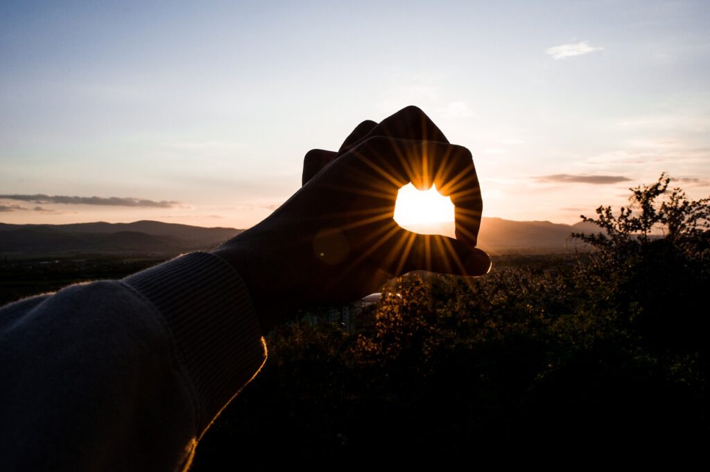 Sunset Hand People Together  - Stano_design / Pixabay
