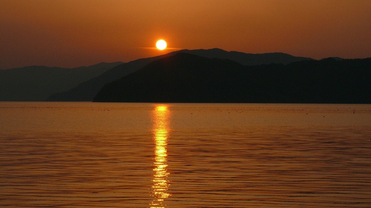 Sunset Lake Calm Tranquil Scene  - Ramapo / Pixabay