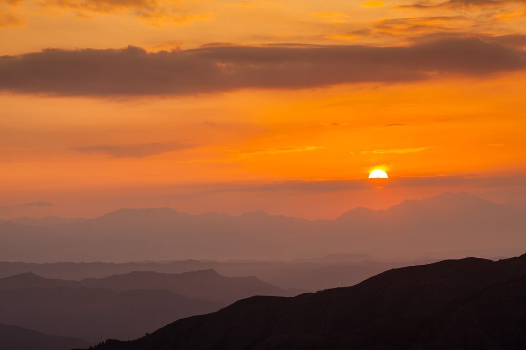 Sunset Mountains Landscape  - chrisstenger / Pixabay