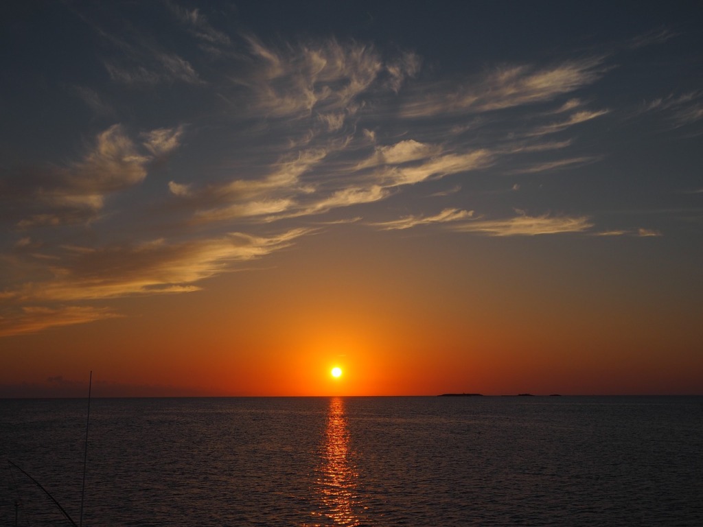 Sunset Ocean Water Sun Sea Nature  - eronen / Pixabay