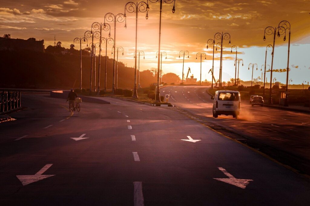 Sunset Roads Traffic Cars Vehicles  - tkirkgoz / Pixabay
