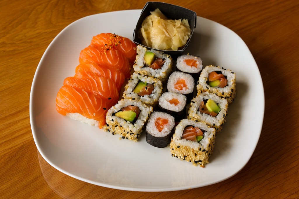 Sushi Sushi Rolls Maki  - omisido / Pixabay