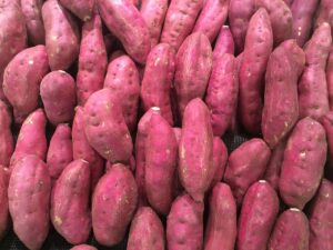 sweet potato red purple pile fruit 1666707