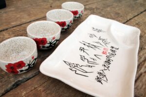 Tableware Table Japanese Characters  - Kartashova / Pixabay