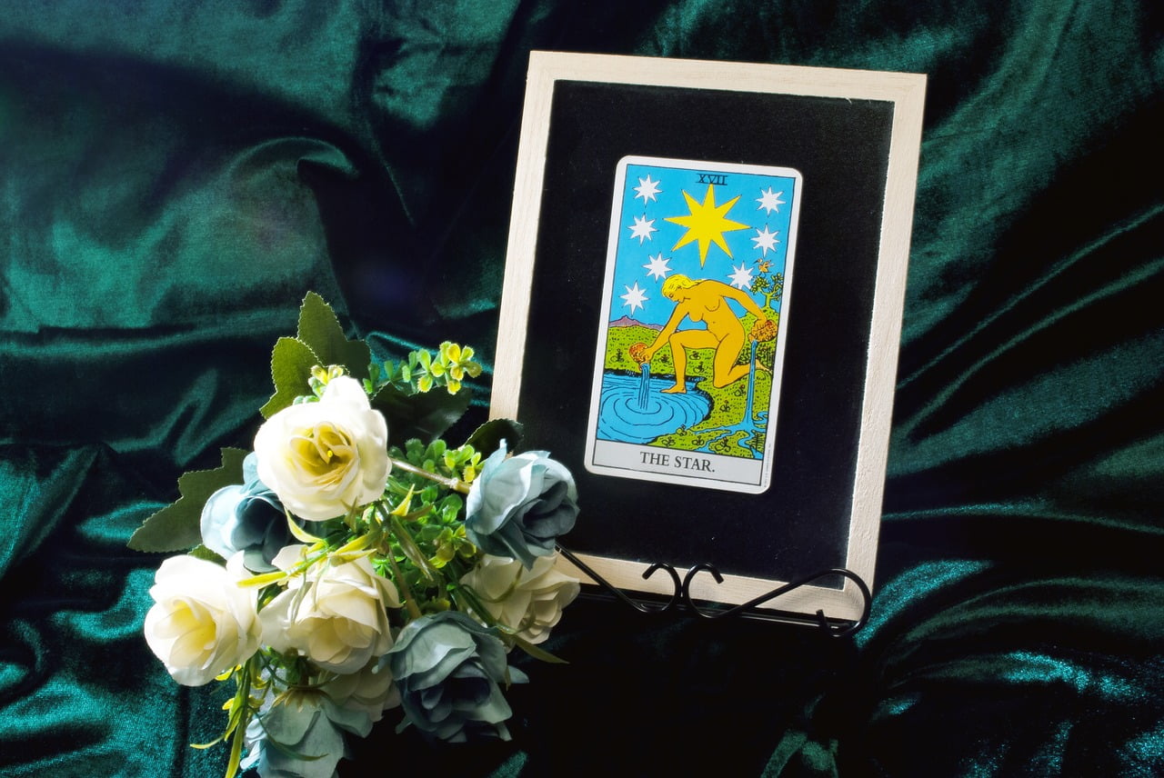 Tarot Card Oracre Star Spiritual  - komahouse / Pixabay