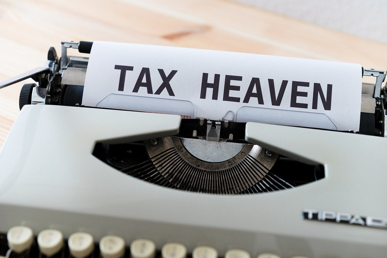 Tax Haven Tax Saving Corporations - viarami / Pixabay