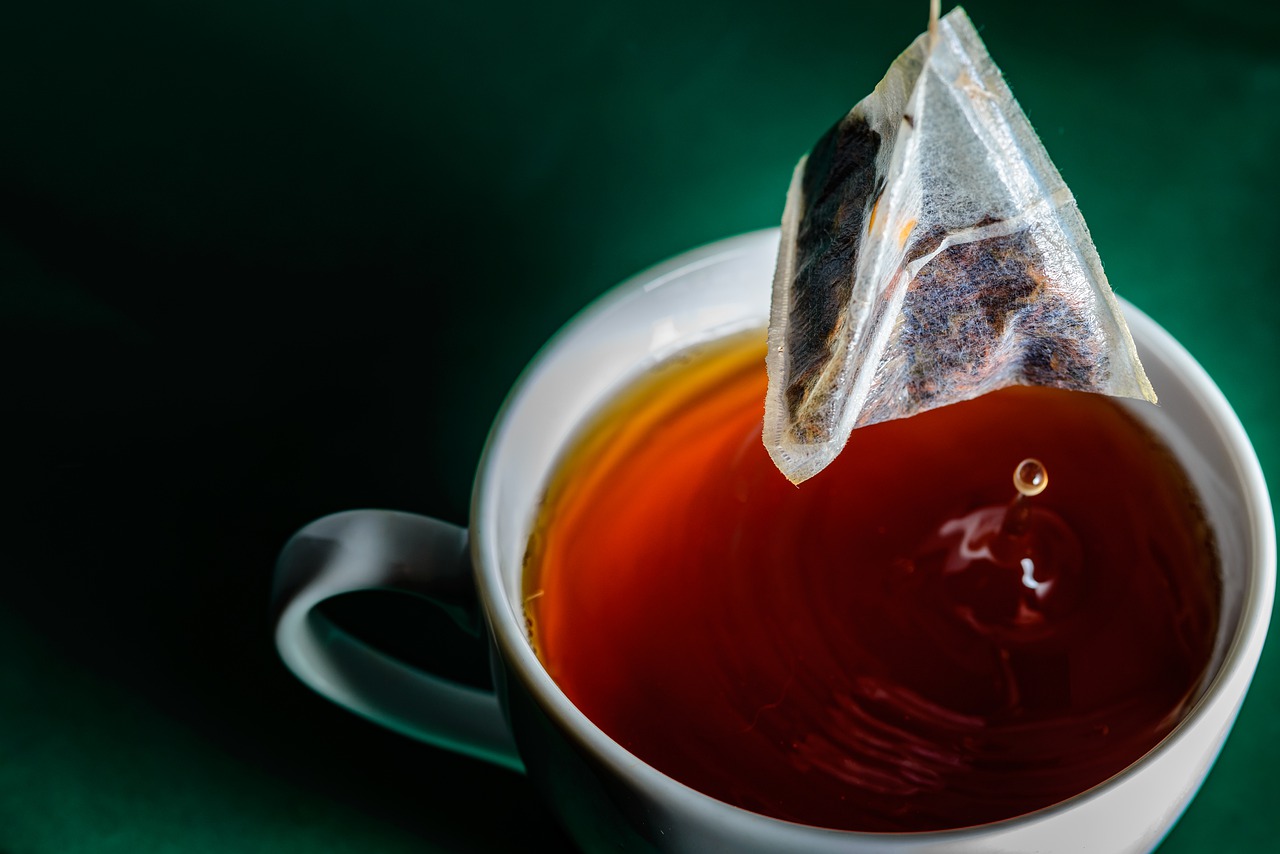Tea Teacup Drink Cup Drops Liquid  - mammela / Pixabay