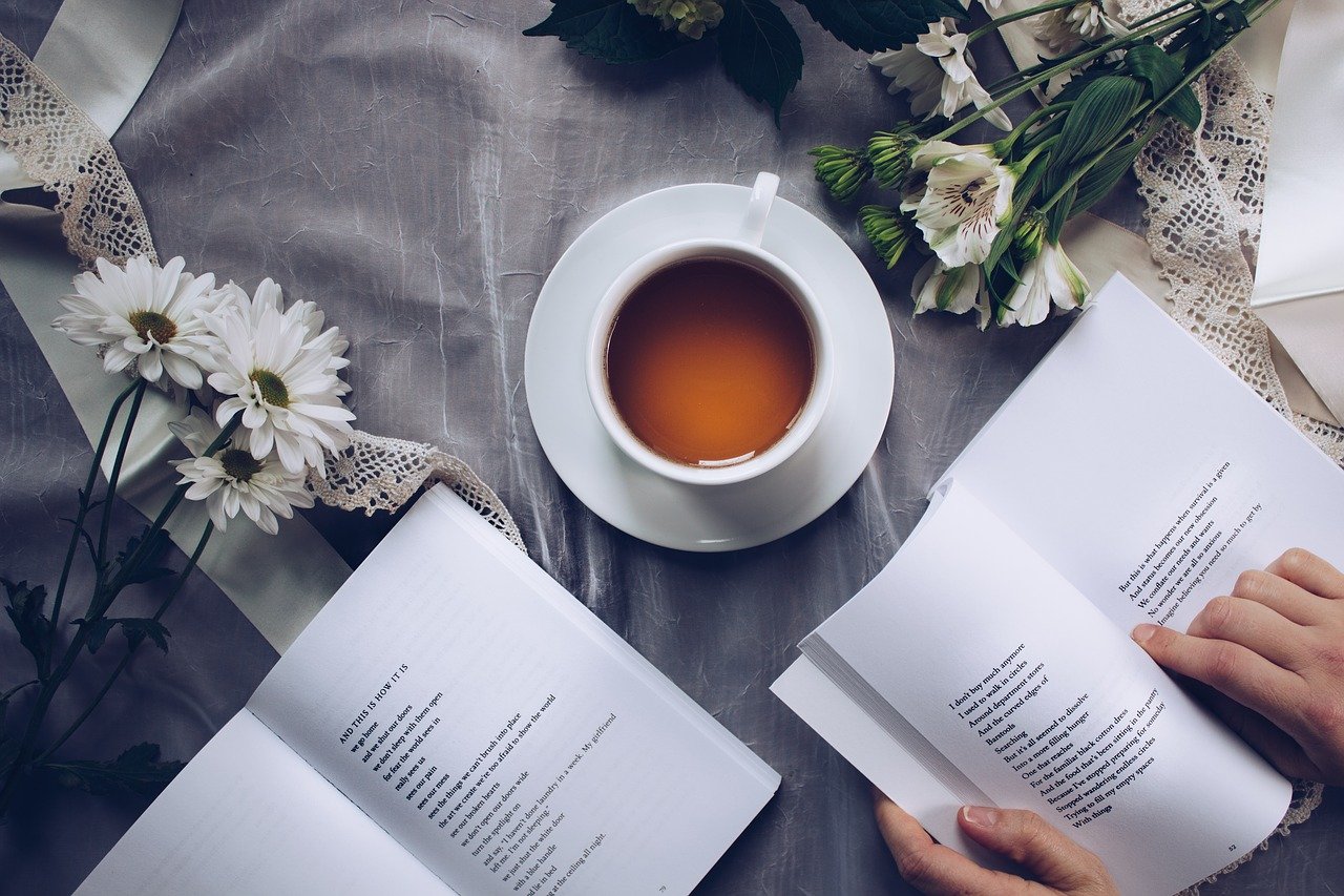 Tea Time Reading Poetry Leisure - ThoughtCatalog / Pixabay