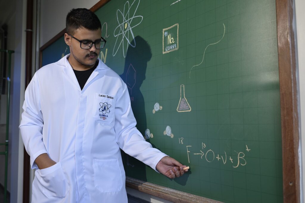 Teacher Chemistry Teacher Chemist  - mauriciodonascimento / Pixabay