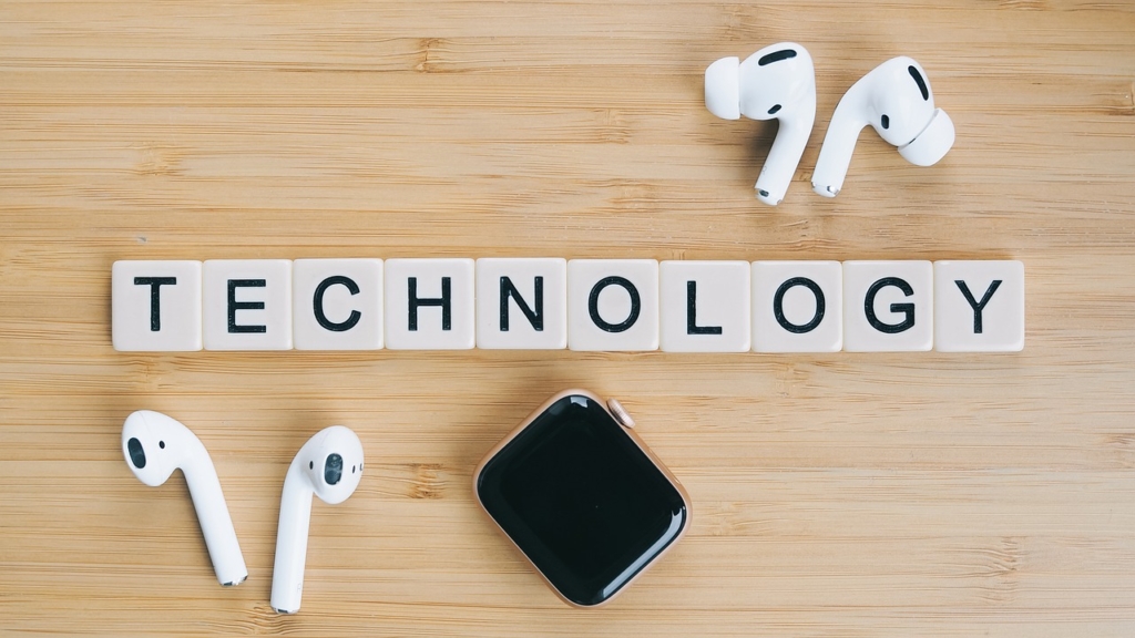 Technology Techno Gadgets Modern  - Shotkitimages / Pixabay