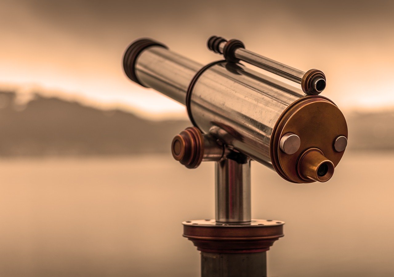 Telescope By Looking View Optics  - Lars_Nissen / Pixabay