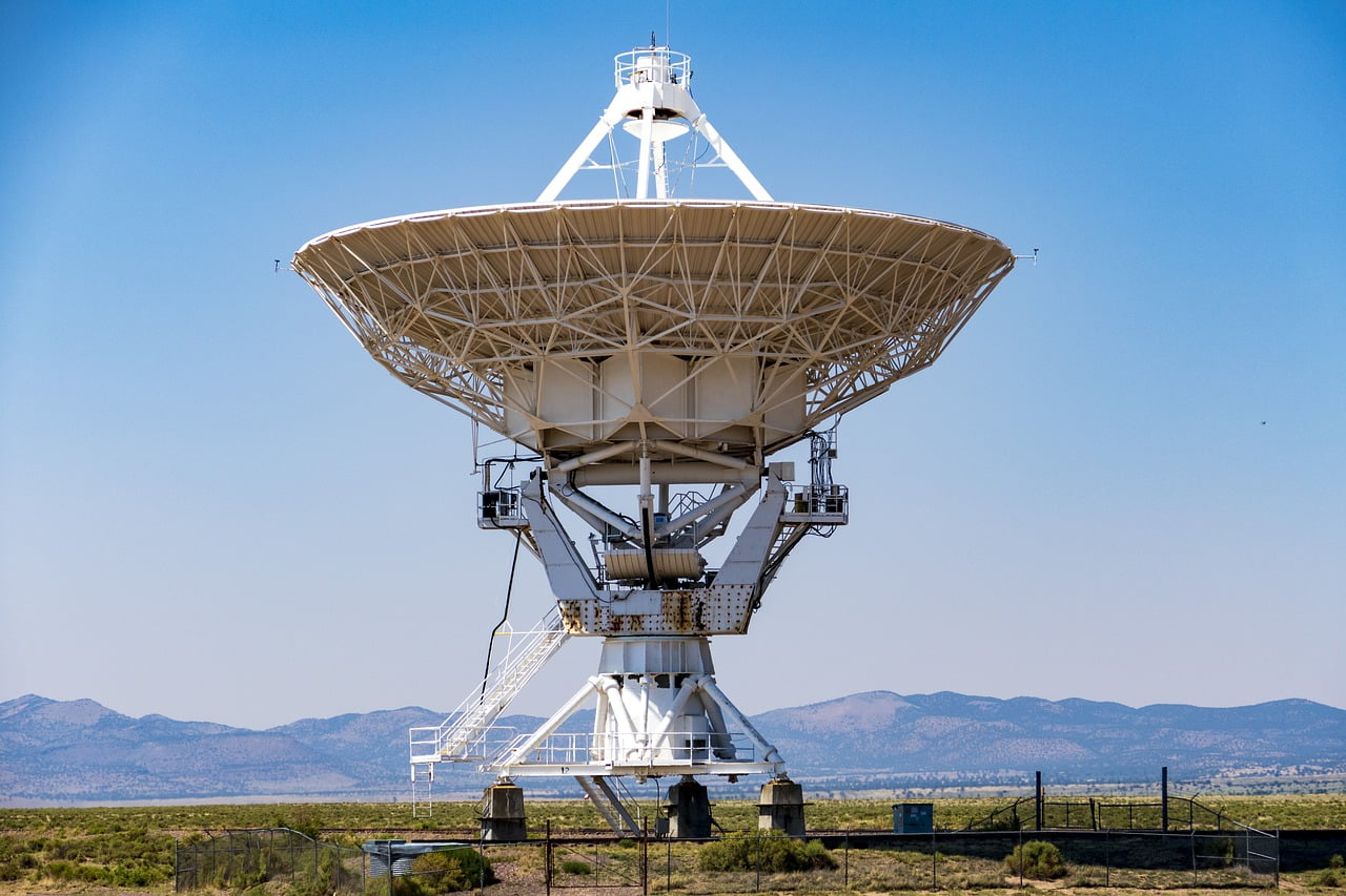 Telescope Dish Array Very Large  - mdherren / Pixabay