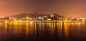 “空清水靜如龍鳳 夜夢金輝滿江紅” / 香港中文大學全景夜之寧 The Chinese University of Hong Kong (CUHK) Panoramic Night Serenity / SML.20130306.7D.26377-SML.20130306.7D.26385-Pano.003.Rectilinear.90x94.P1.L1