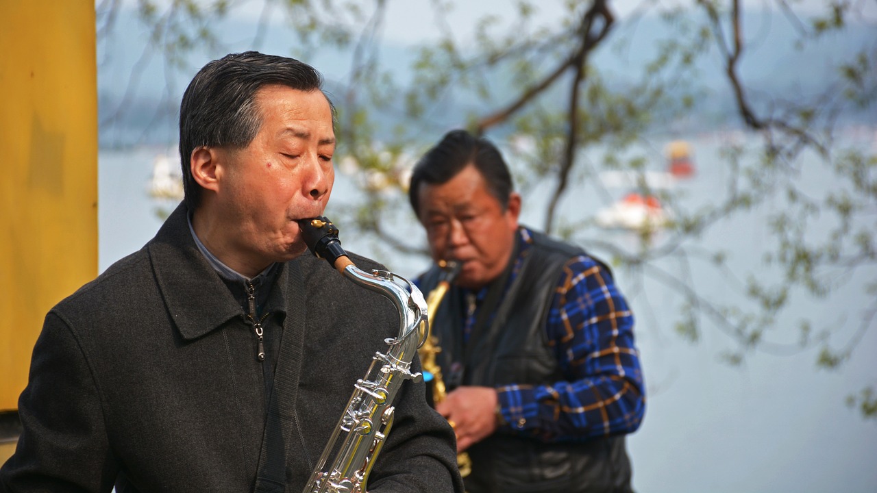 The Old Man Saxophone Xuanwu Lake  - a23a618a / Pixabay
