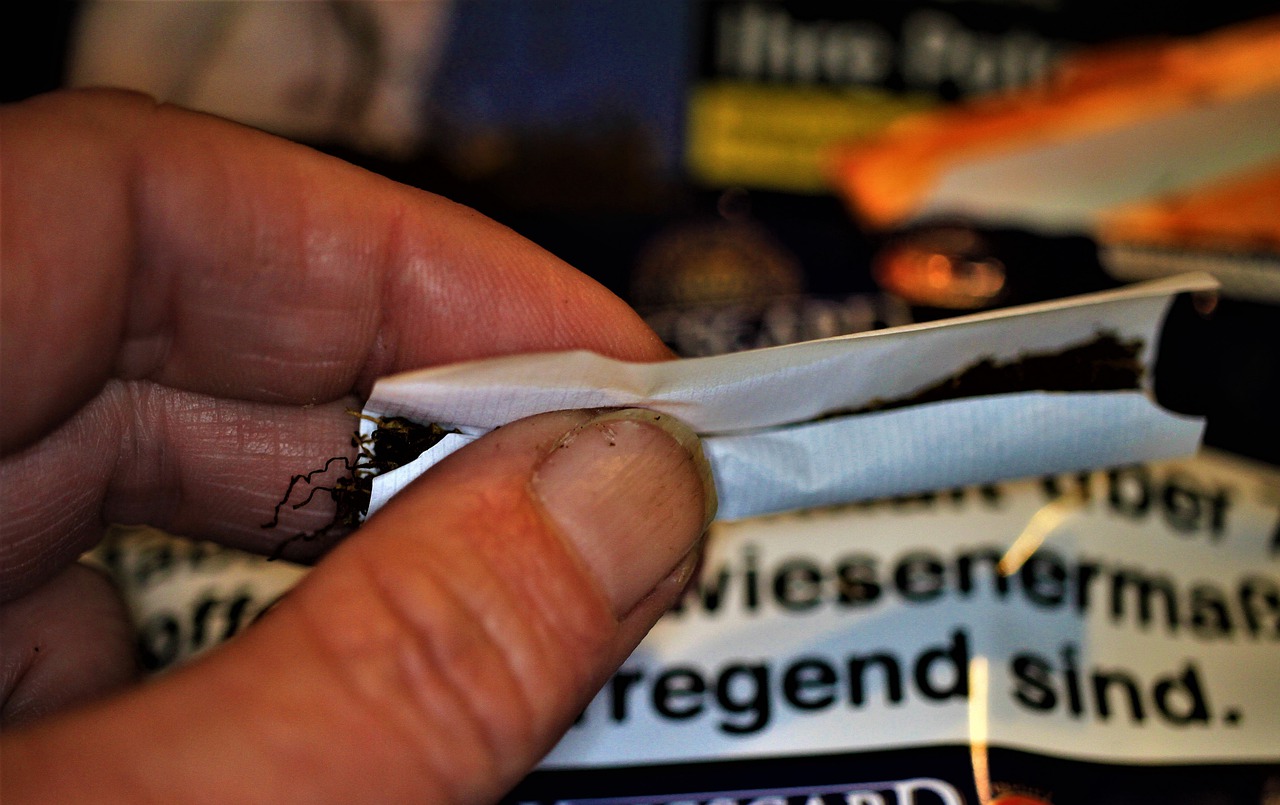 Tobacco Addiction Smoking Nicotine  - Carola68 / Pixabay