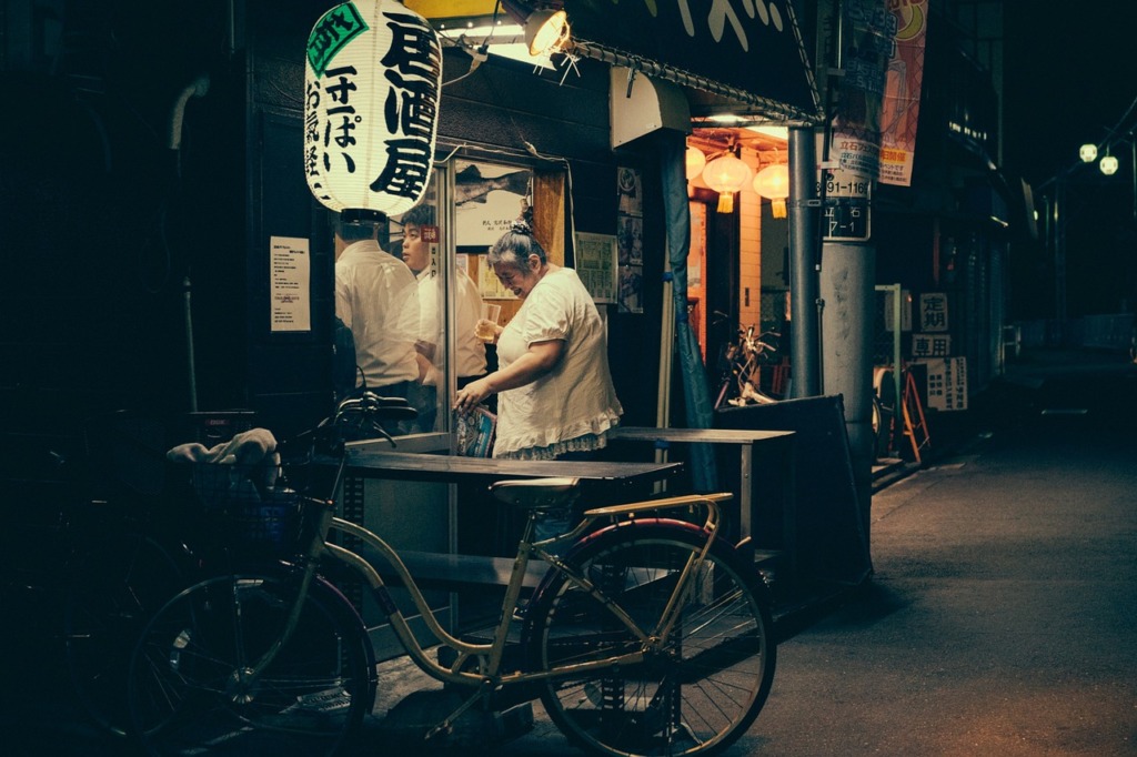 Tokyo Street Night Japan Outdoors  - HOANGNGUYENLY / Pixabay