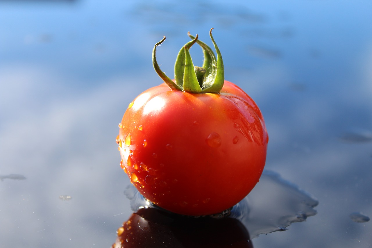 Tomato Ripe Vegetables Red Fresh  - Uki_71 / Pixabay