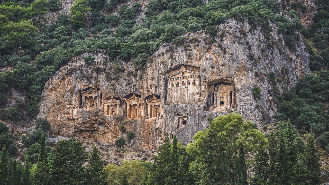 Tomb Cliffs Engravings Culture  - SAVA86 / Pixabay