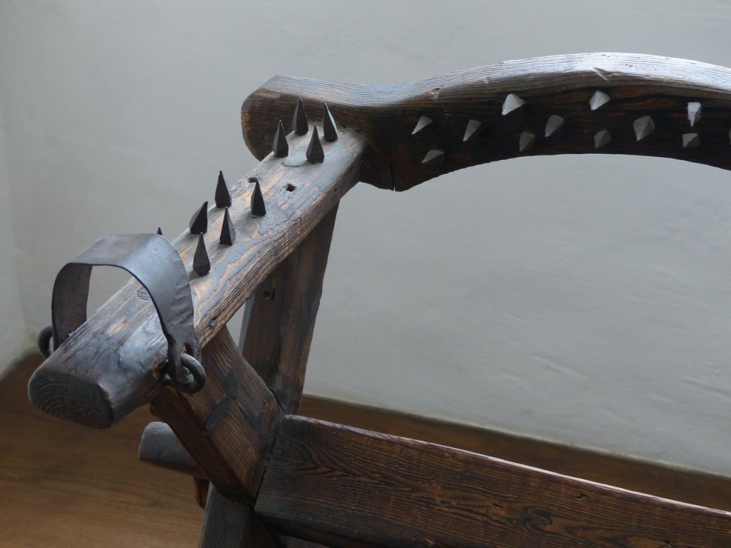 Torture Chair Instrument Of Torture  - Hans / Pixabay