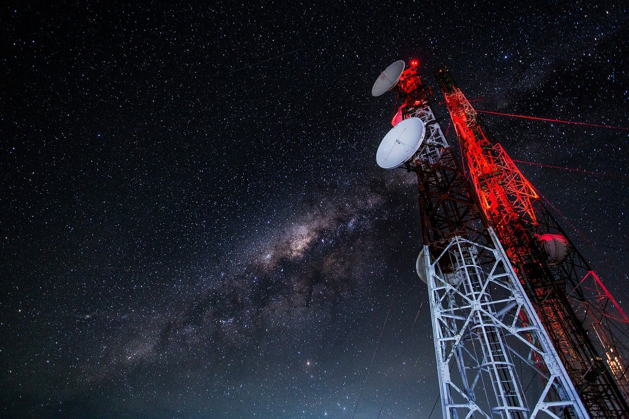 Tower Antennas Technology  - Republica / Pixabay