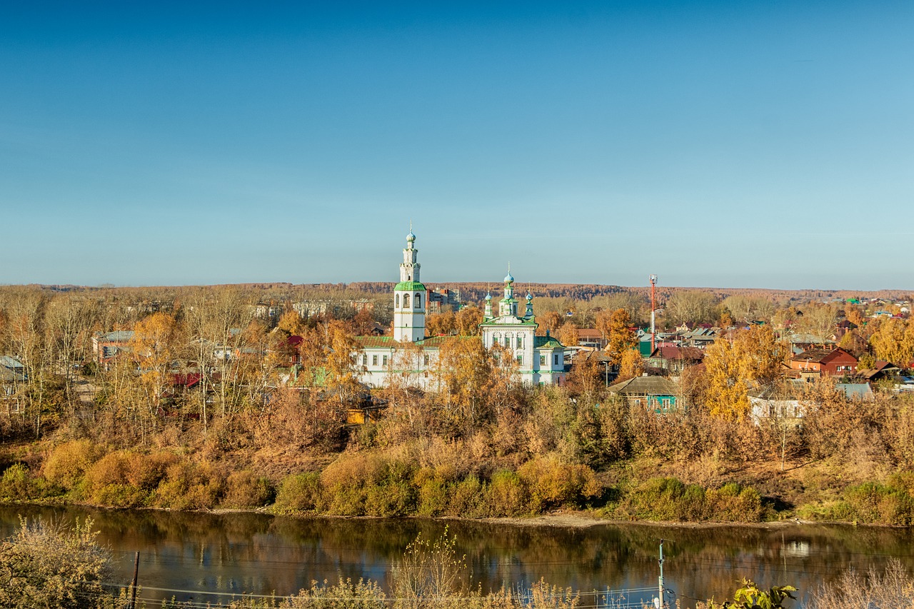 Town River Kungur Autumn  - Mihey72 / Pixabay