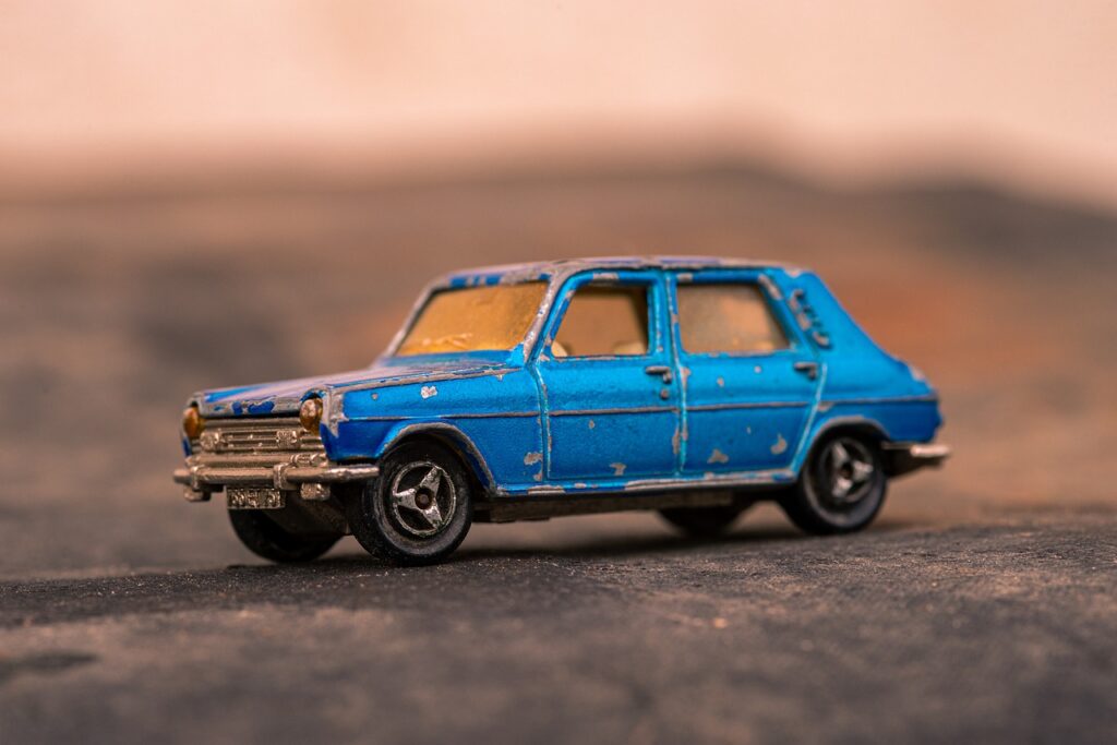 Toy Car Vintage Car Model Vehicle  - matthiaskost / Pixabay