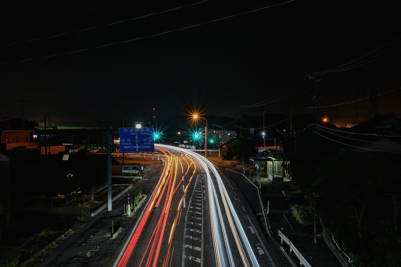 Traffic Road Light Trail Highway - Johnnys_pic / Pixabay