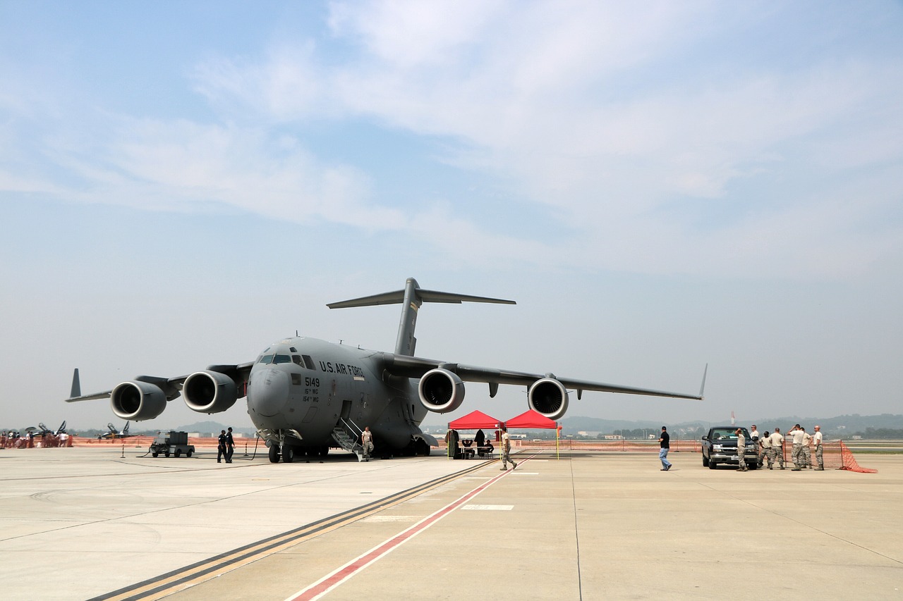 Transport Airplane Air Force - Squadron / Pixabay