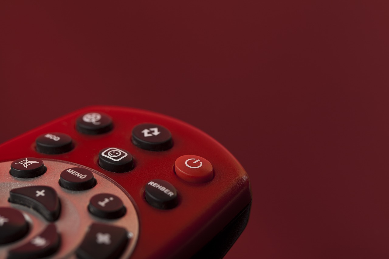 Tv Remote Sound System Remote  - onderortel / Pixabay