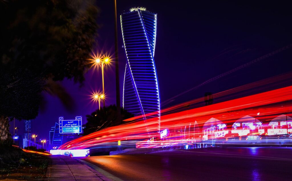 Twisted Tower Long Exposure Saudi  - jerickpmontero / Pixabay