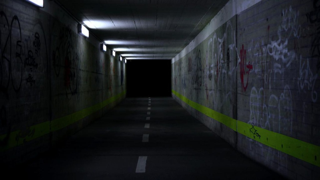 Underpass Tunnel Graffiti Passage  - jakob5200 / Pixabay