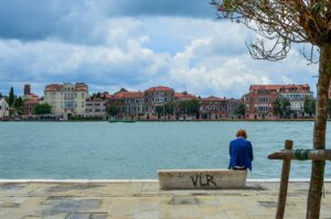 Venice Senior Bench Summer Italy  - Gaspartacus / Pixabay