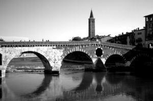 Verona Bridge River Black And White  - passionefotografia23 / Pixabay