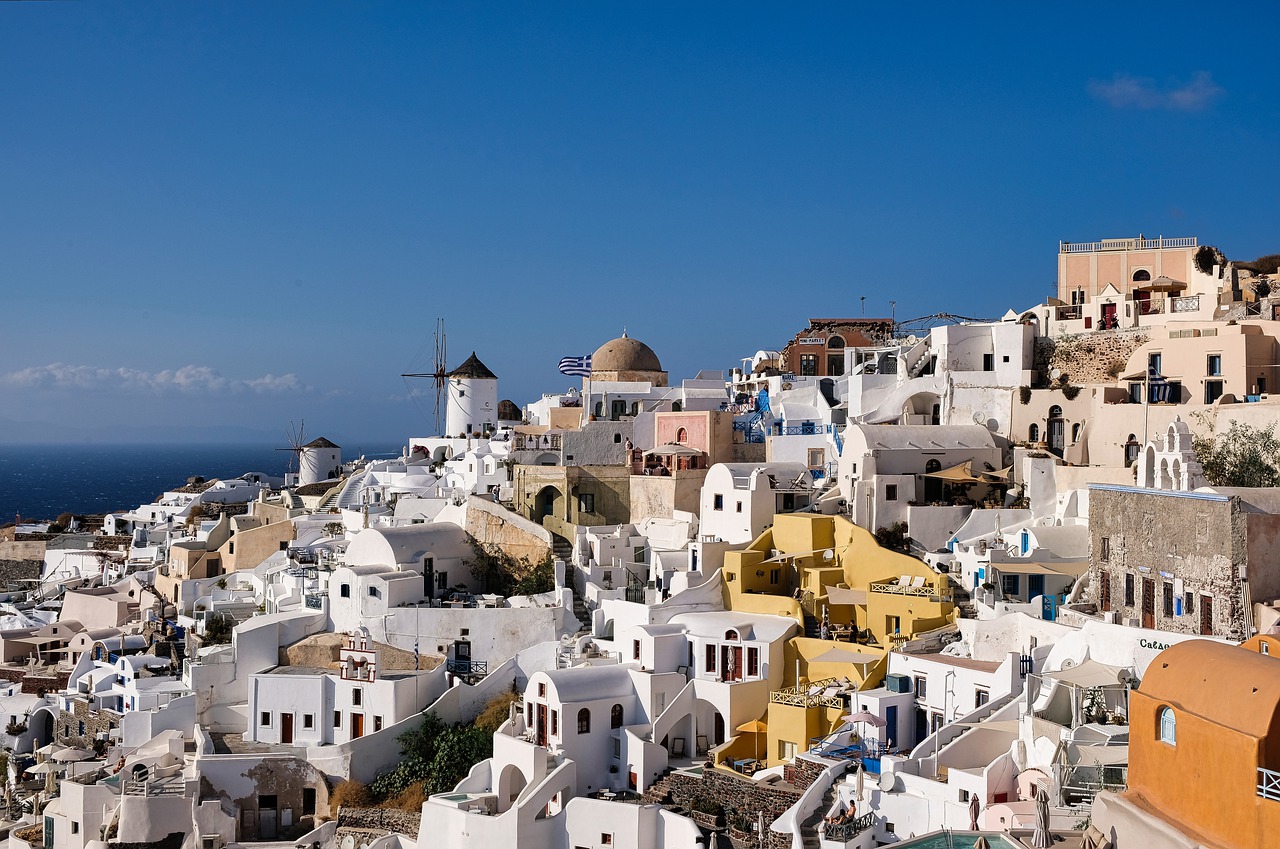 Village Traditional Greece Santorin  - thanasispp / Pixabay