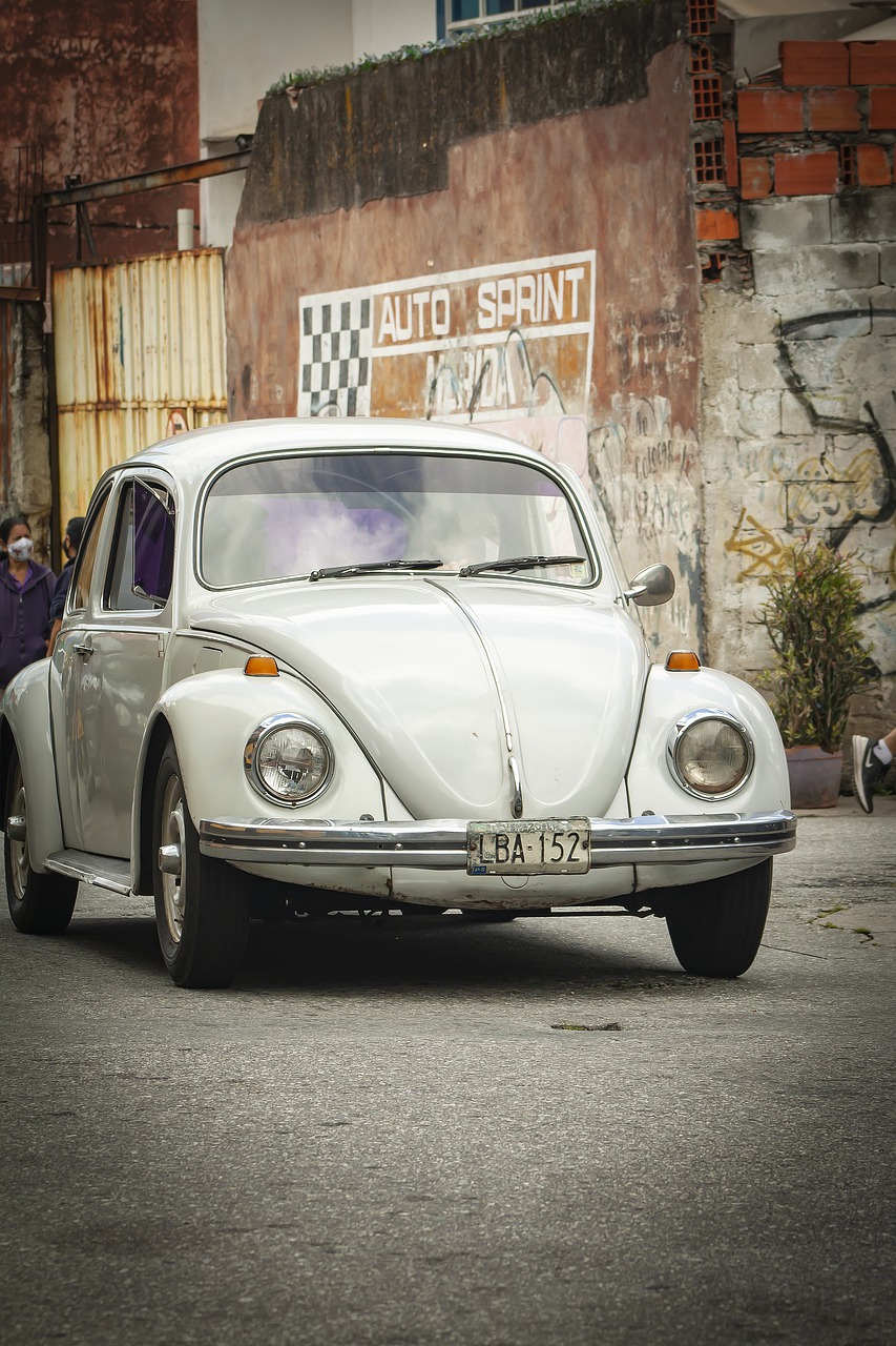 Volkswagen Car Street Vehicle - ArturoAez / Pixabay