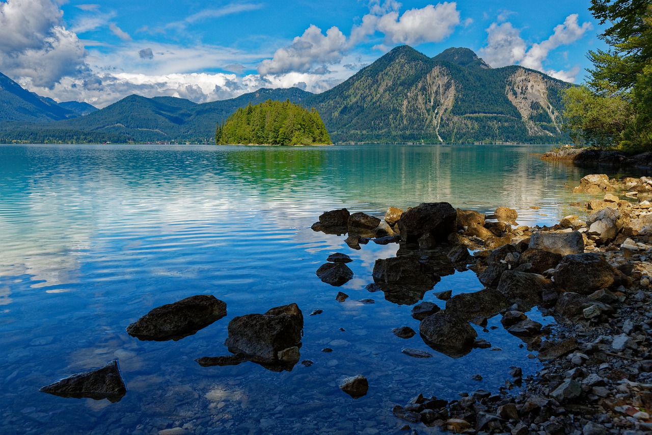 Walchensee Lake Mountains Nature  - kiwibu / Pixabay