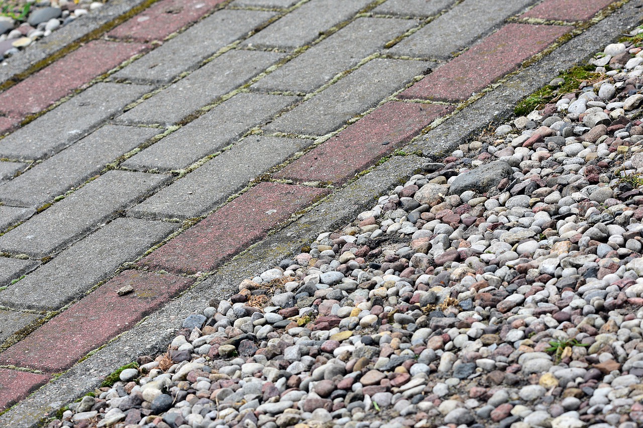 Walkway The Stones Pavement Cube - artellliii72 / Pixabay