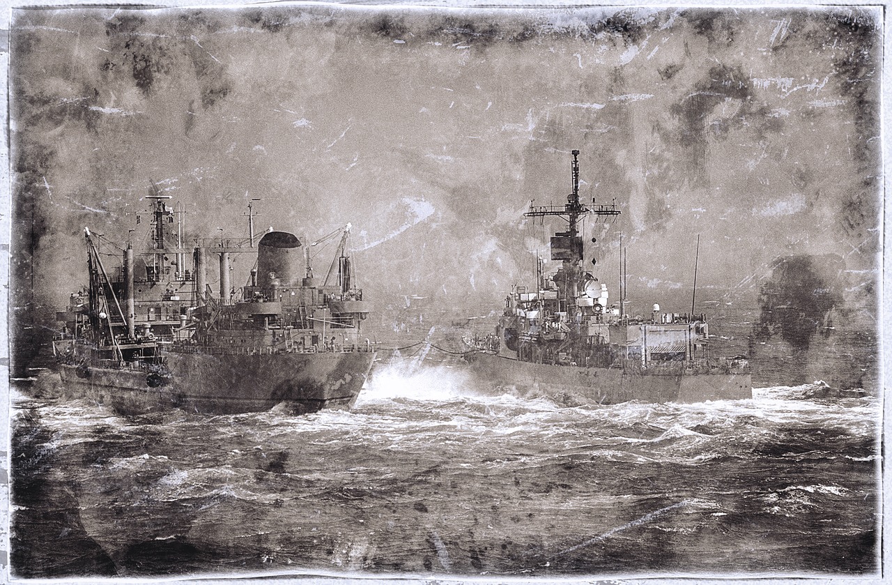 War Ship Battle Ocean Water  - ArtTower / Pixabay